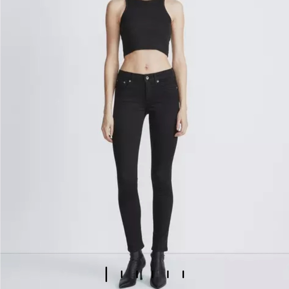 Rag and bone Cate Ankle Skinny - Black
Mid-Rise Stretch Jean